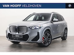 BMW iX1 - eDrive20 M Sport / Panoramadak / Trekhaak / Sportstoelen / M Adaptief onderstel / Head-Up
