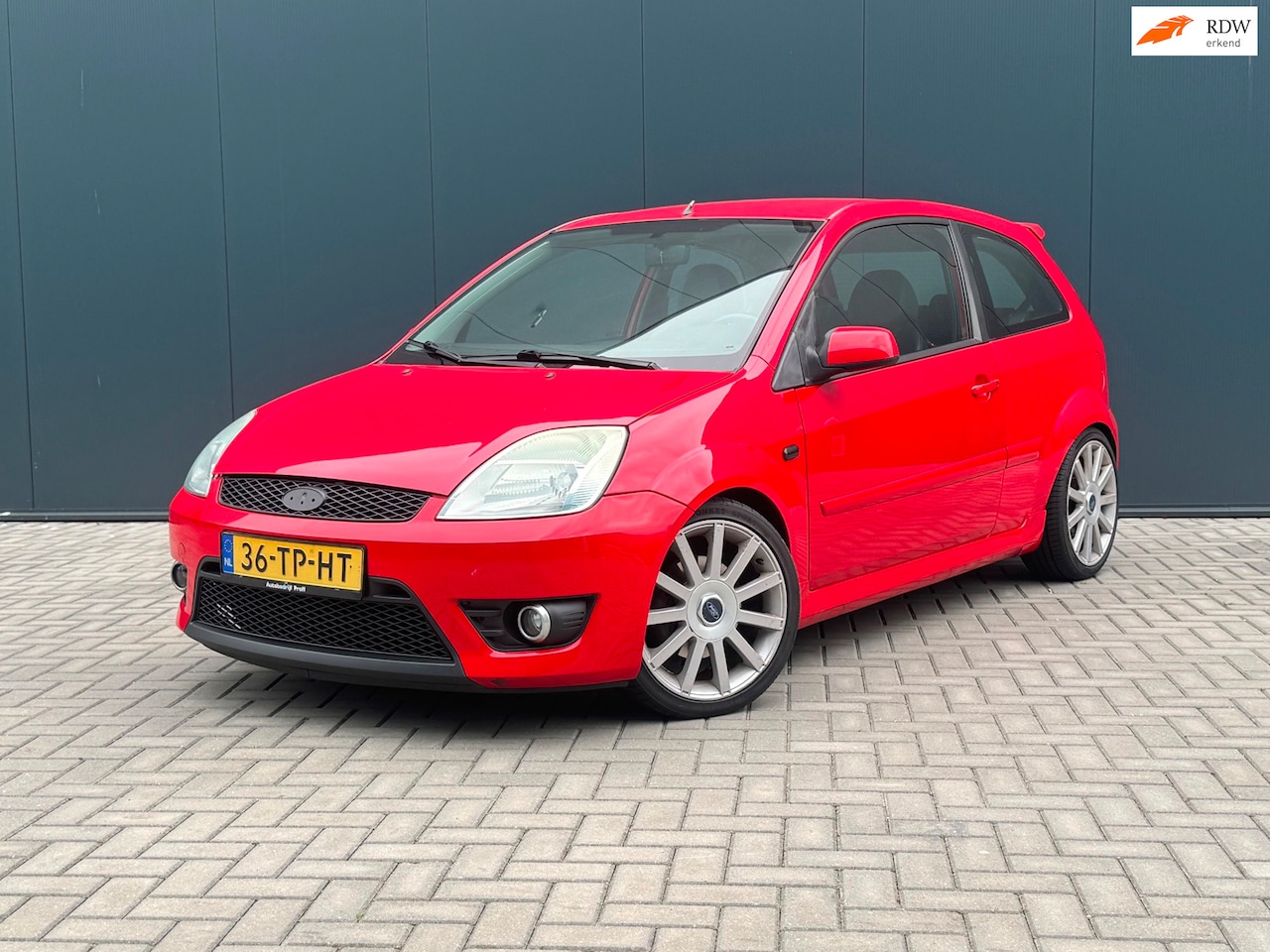 Ford Fiesta - 2.0-16V ST 180PK | NAP | NW APK - AutoWereld.nl