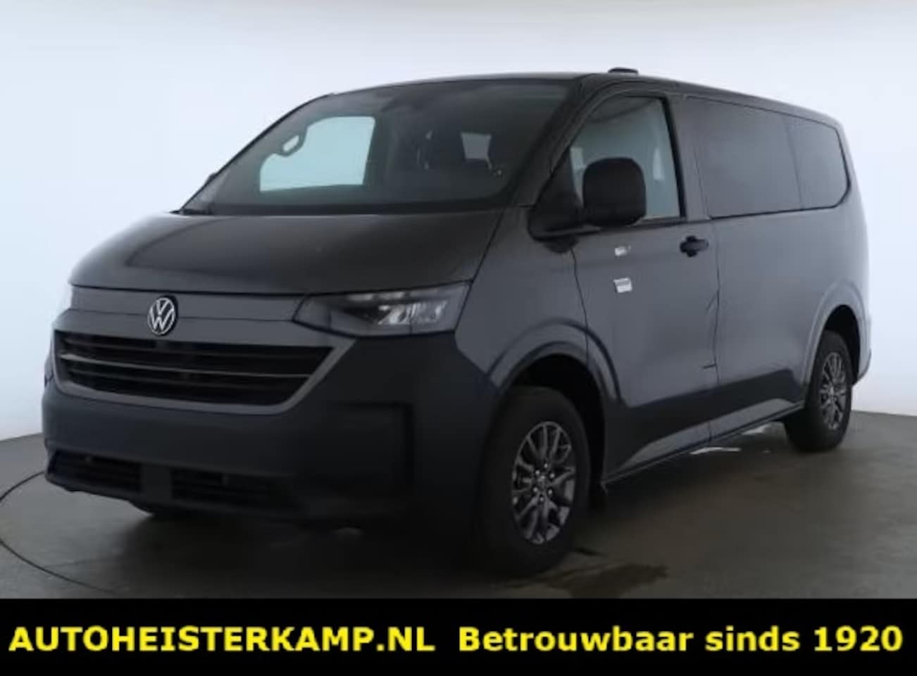 Volkswagen e-Transporter Caravelle - L1H1 64 kWh 9 personen 47.553 incl BTW LED Camera Carplay Stoelverwarming - AutoWereld.nl