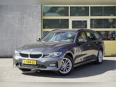 BMW 3-serie Touring - 318i Business Edition BJ2021 Lmv 17" | Led V+A | Pdc | Elek. trekhaak | Elek. achterklep |