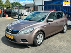 Kia Cee'd - 1.4 CVVT X-tra / AIRCO / AUX / TREKHAAK / NAP
