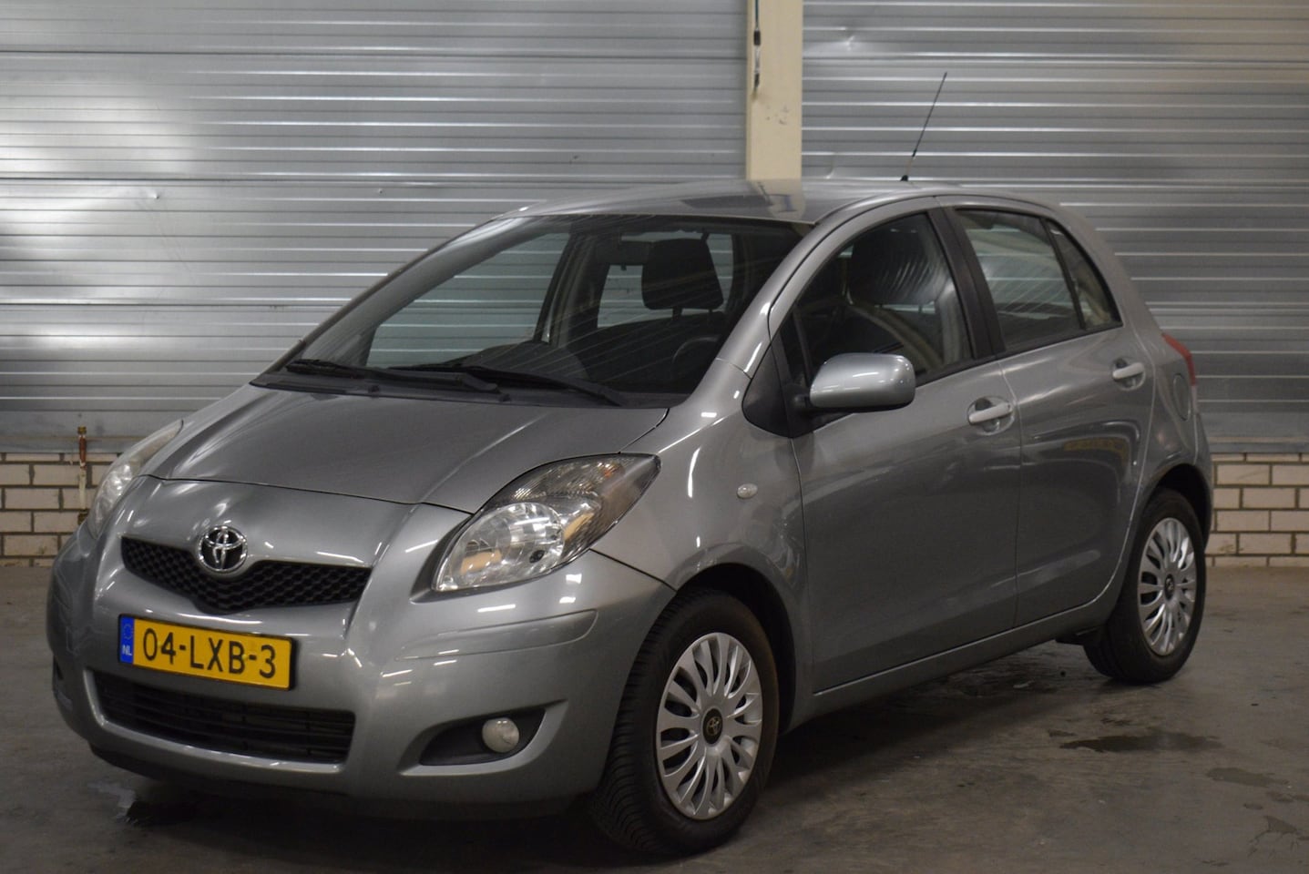 Toyota Yaris - 1.3 VVTi Aspiration Automaat + Climate Control 86.000KM!!! - AutoWereld.nl