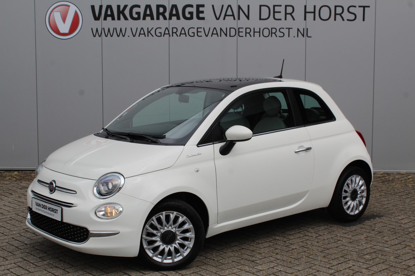 Fiat 500 - 1.0-70pk Mild-Hybrid 'Dolcevita'. 'Het goede leven' dat is het bezit van en het rijden in - AutoWereld.nl