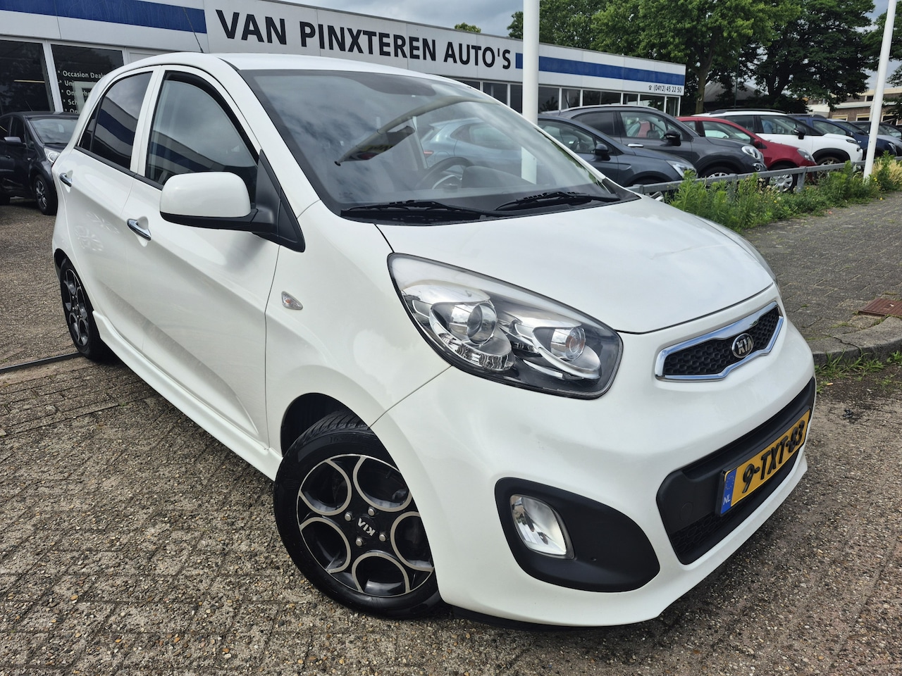 Kia Picanto - 1.2 CVVT World Cup Ed. 1.2 CVVT World Cup Ed. - AutoWereld.nl
