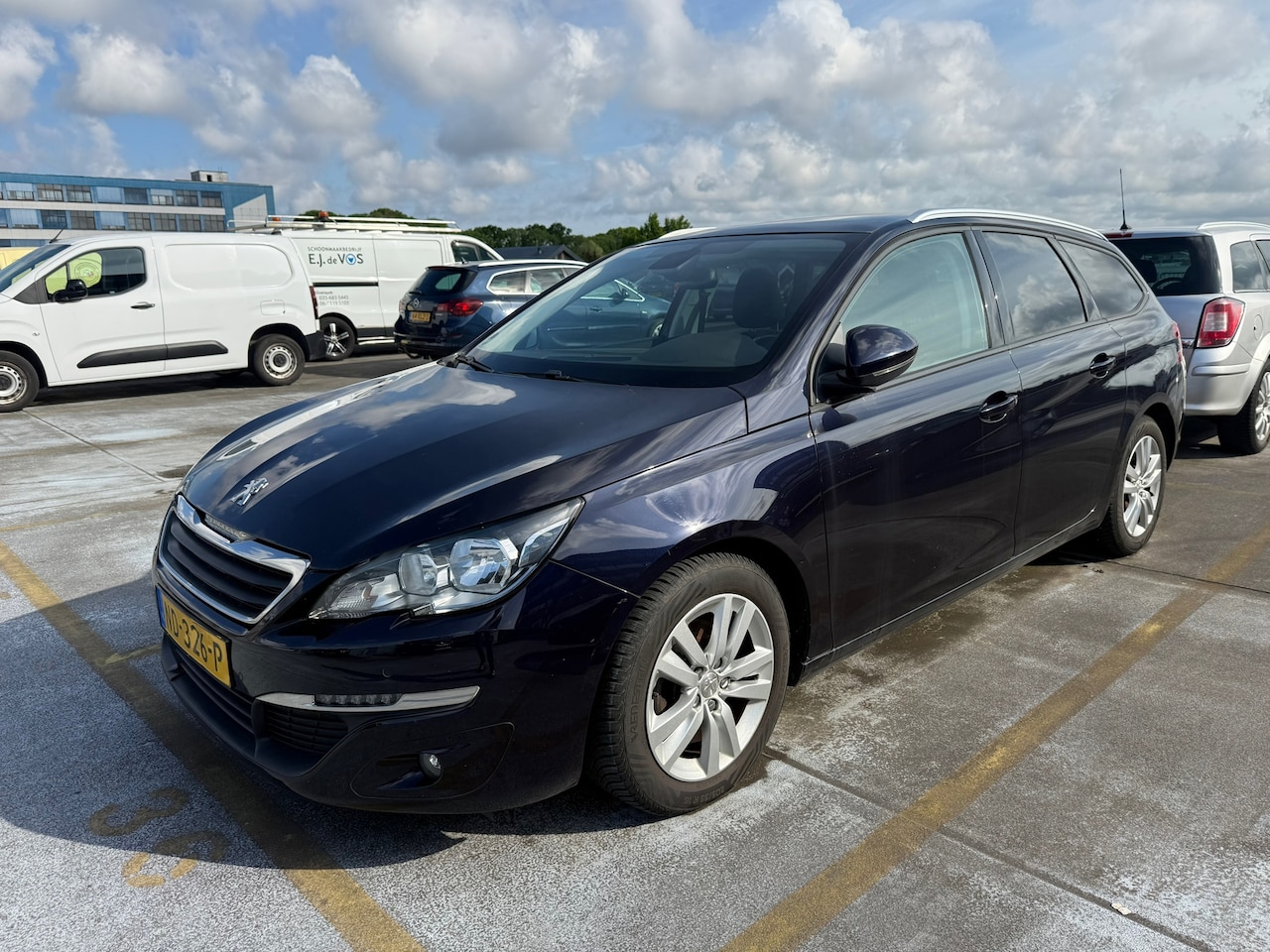 Peugeot 308 SW - 1.6 BlueHDI Blue Lease Executive Airco, LMV - AutoWereld.nl