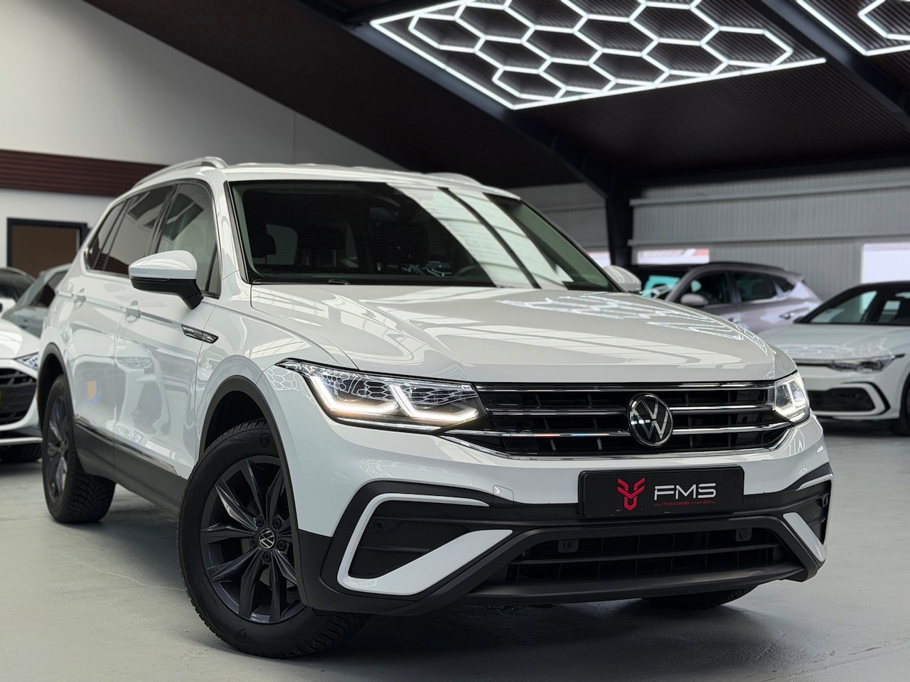 Volkswagen Tiguan Allspace - 1.5 TSI Business 7p. CarPlay - AutoWereld.nl