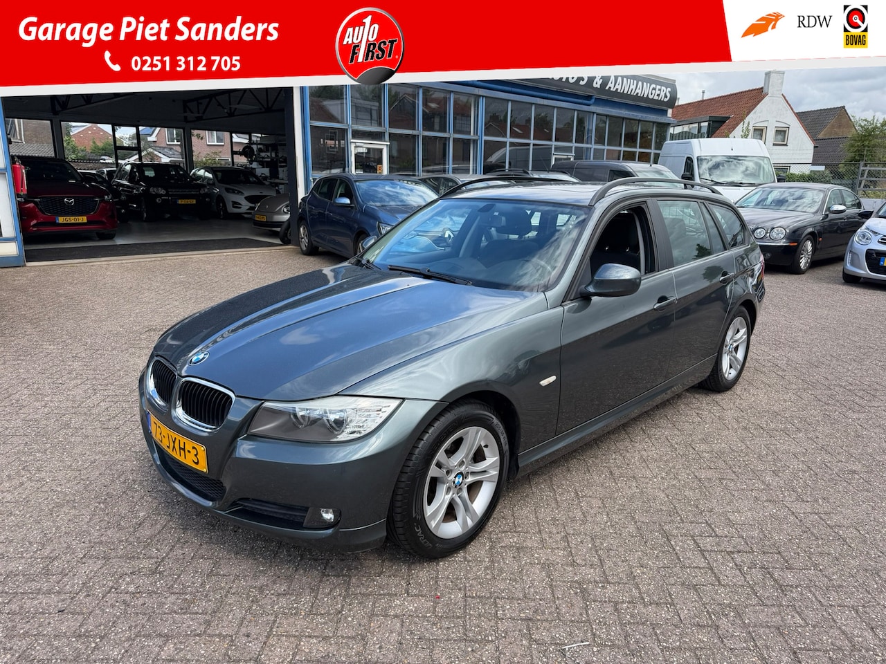 BMW 3-serie Touring - 318i Business Line I Cruise I Clima I Panoramadak I Automaat I NL-Auto - AutoWereld.nl