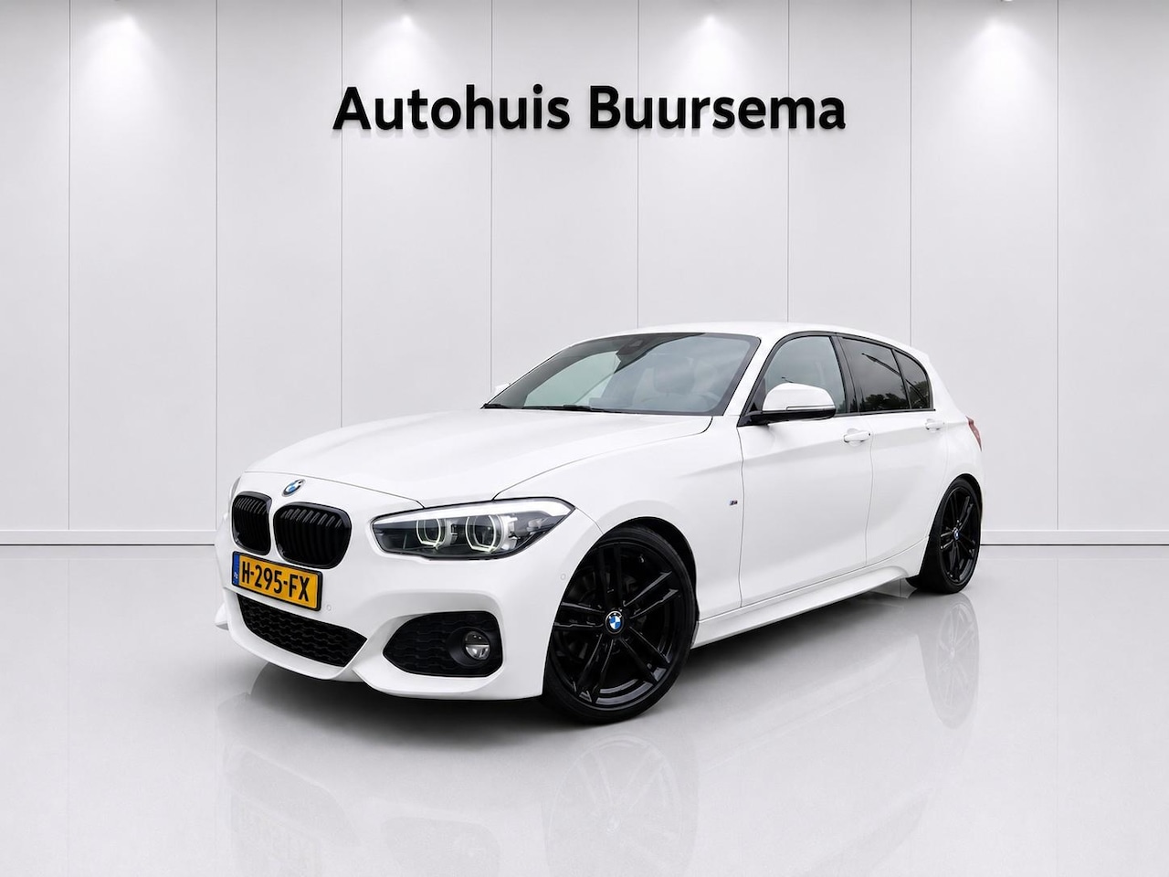 BMW 1-serie - 116i M Sport Edition | Afneembare Trekhaak | Achteruitrijcamera | Navigatie | Bluetooth Te - AutoWereld.nl