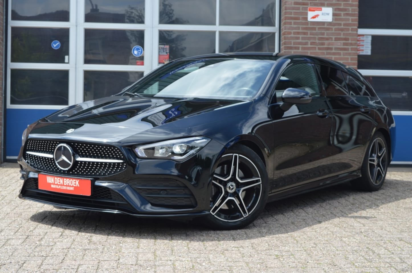 Mercedes-Benz CLA-klasse Shooting Brake - 250 e AMG Line | AUT - CAMERA - AutoWereld.nl