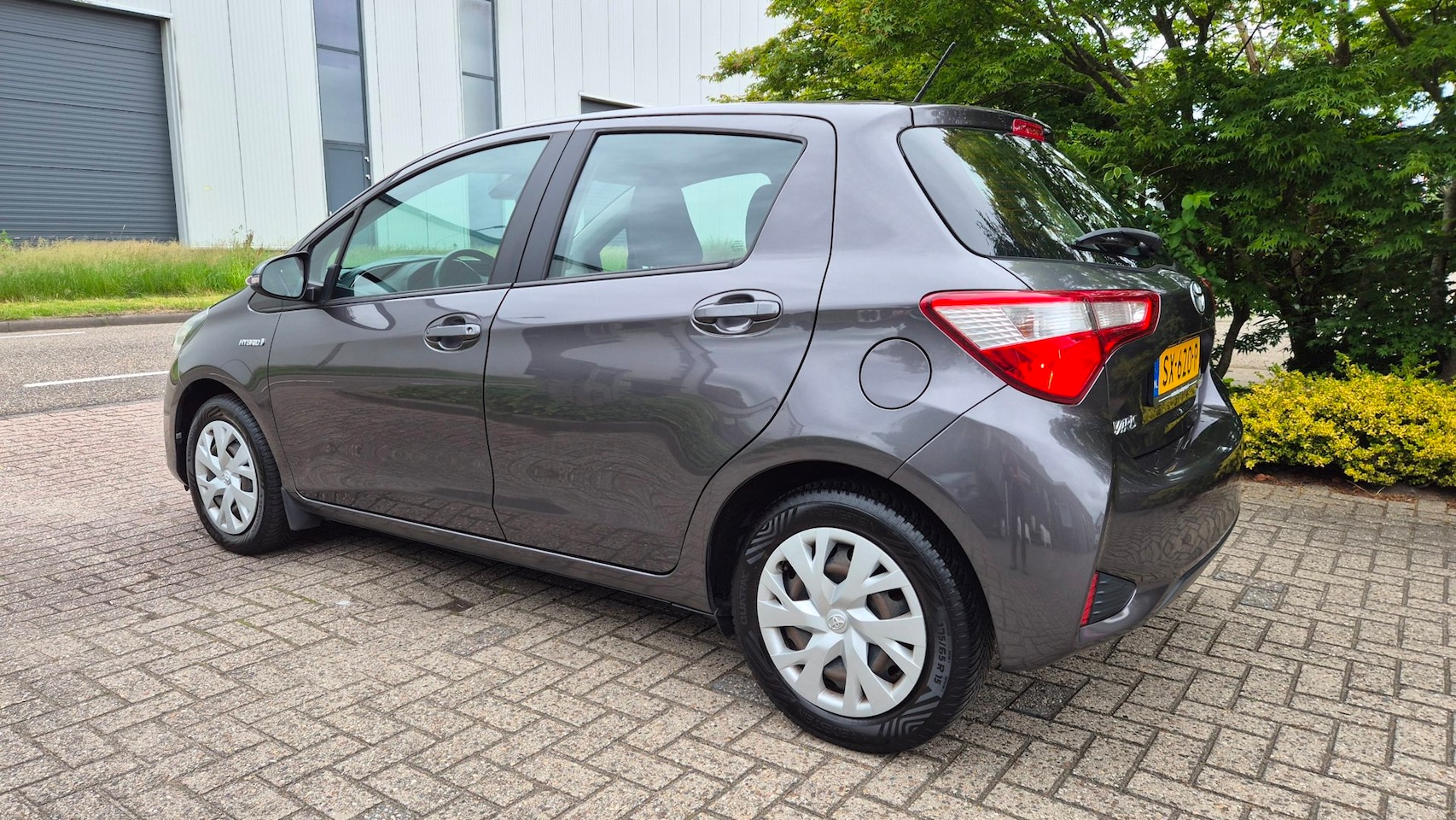 Toyota Yaris - 1.5 Hybrid Design CLIMA-CAMERA-NAVI- 2018 - AutoWereld.nl