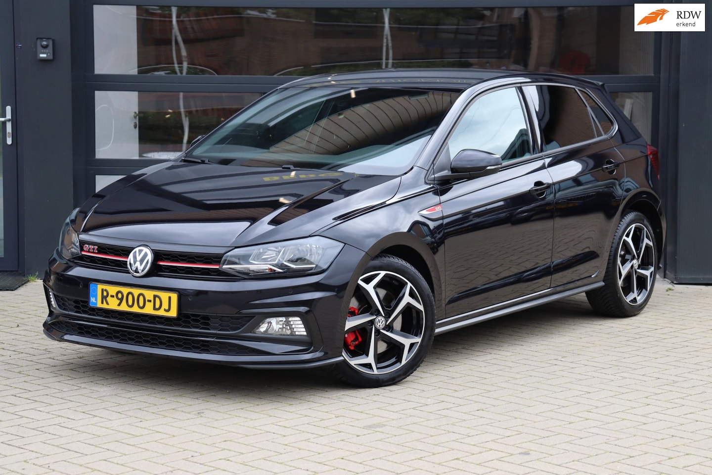Volkswagen Polo - 2.0 TSI GTI | Apple Carplay | Cruise | Stoelverwarming | Clima | Sensoren | Lm Velgen | - AutoWereld.nl