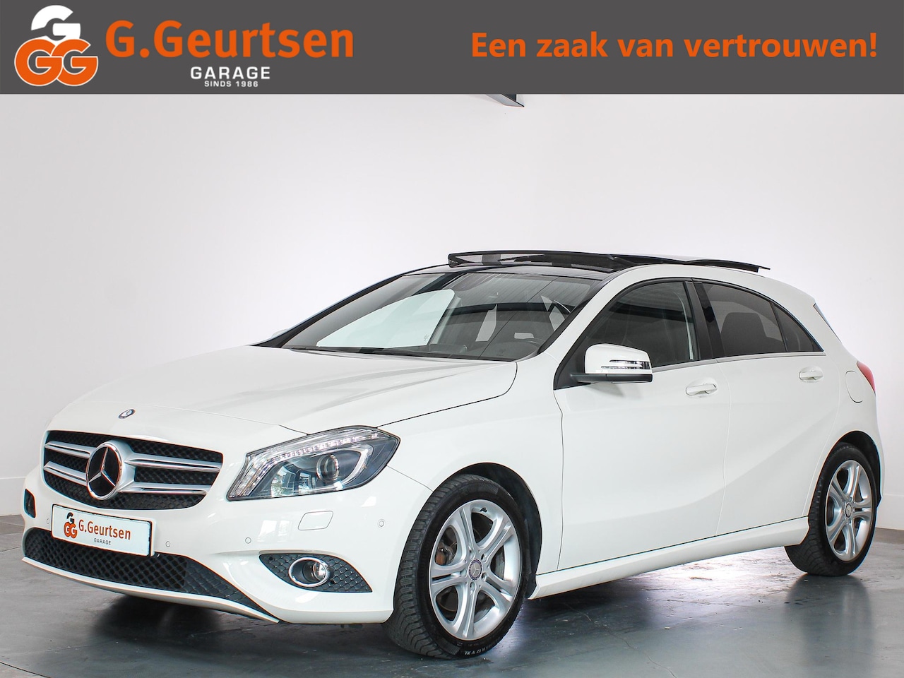 Mercedes-Benz A-klasse - 180 Ambition Panoramadak, LED, Camera, Bluetooth, Stoelverwarming - AutoWereld.nl