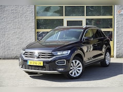 Volkswagen T-Roc - 1.5 TSI 150PK Sport BJ2020 Lmv 17" | Led V+A | Pdc | App-Connect | Navi | Dashboard verlic