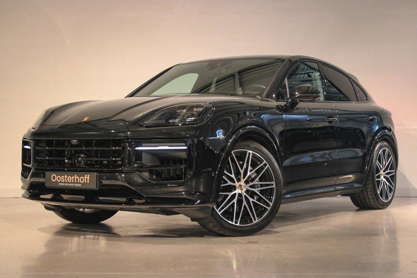 Porsche Cayenne Coupé - 3.0 E-Hybrid 4w-best | PANO | SOFTCL - AutoWereld.nl