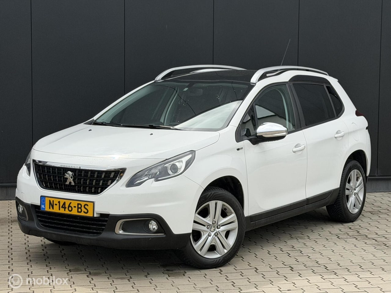 Peugeot 2008 - 1.2 82PK Active | CRUISE | AIRCO | PANO | - AutoWereld.nl