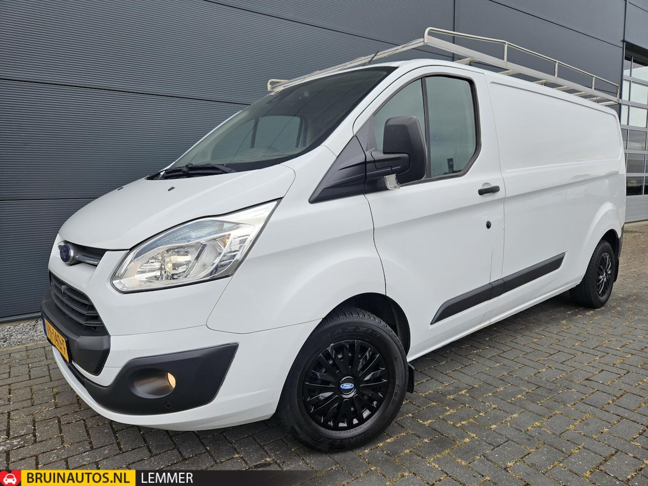 Ford Transit Custom - 2.2 TDCI L2H1 Airco camera Navi Imperiaal Lage km - AutoWereld.nl