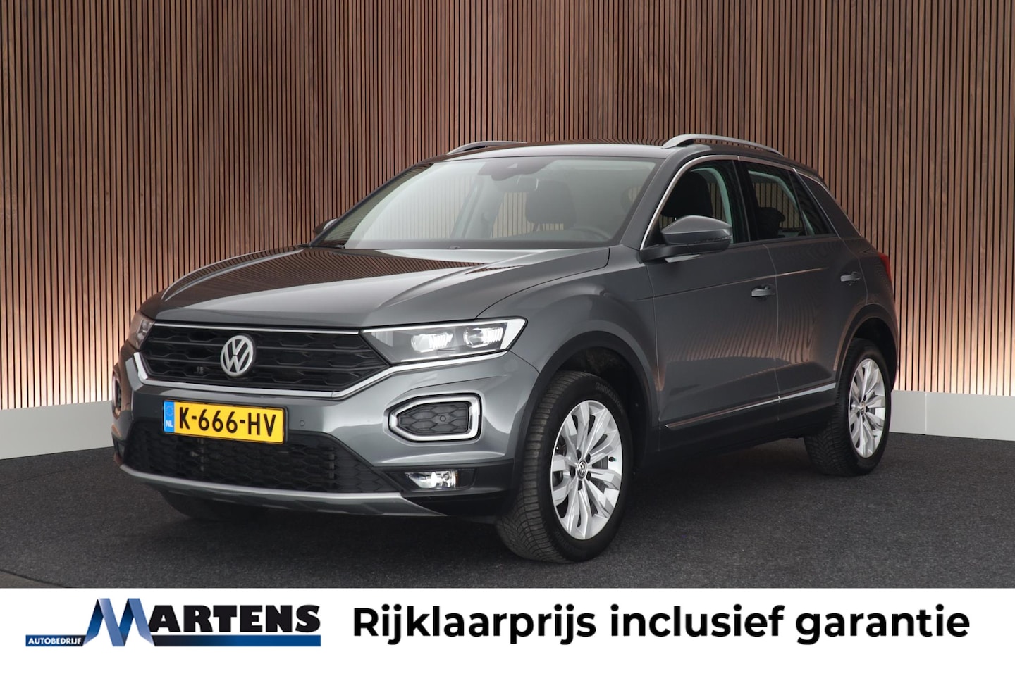 Volkswagen T-Roc - 1.5 TSI 150pk DSG Sport Camera LED Stoelverwarming Navigatie - AutoWereld.nl