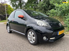 Toyota Aygo - 1.0 VVT-i Dynamic Orange, BJ`2012, APK 06-06-2027