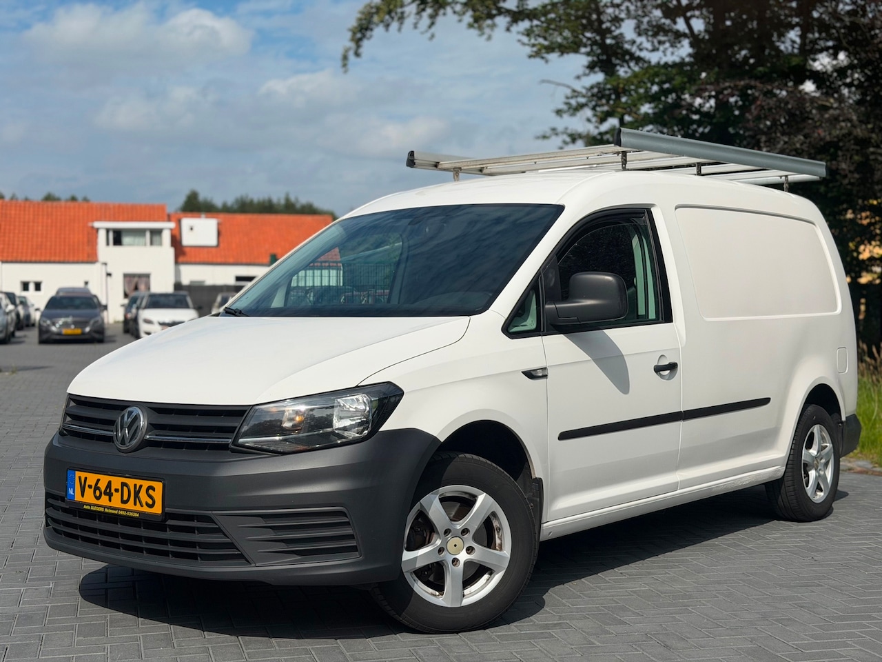 Volkswagen Caddy Maxi - 2.0 TDI L2H1 BMT Highline/Airco/Cruise/LMV/Trekhaak - AutoWereld.nl