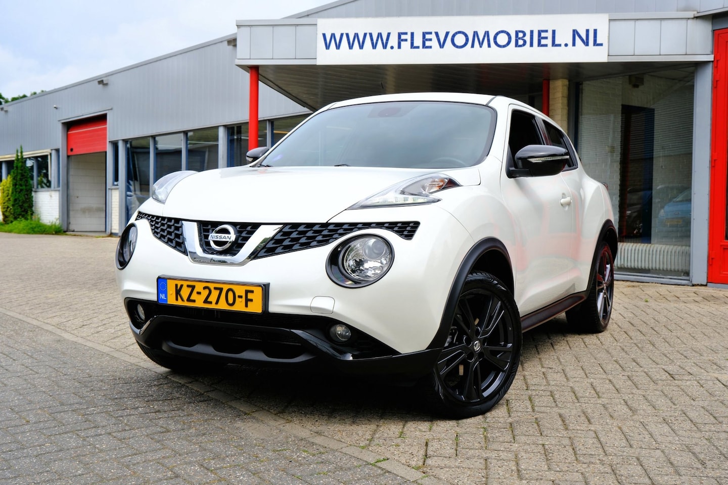 Nissan Juke - 1.2 DIG-T S/S N-Connecta Navi|Cam|Clima|LMV - AutoWereld.nl