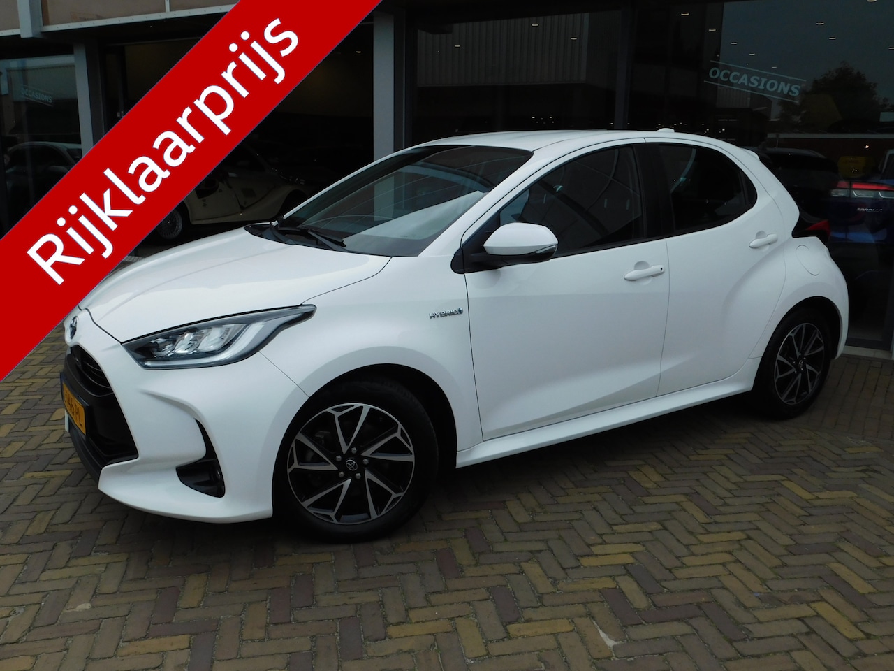 Toyota Yaris - 1.5 Hybrid Dynamic | NAVI - AutoWereld.nl