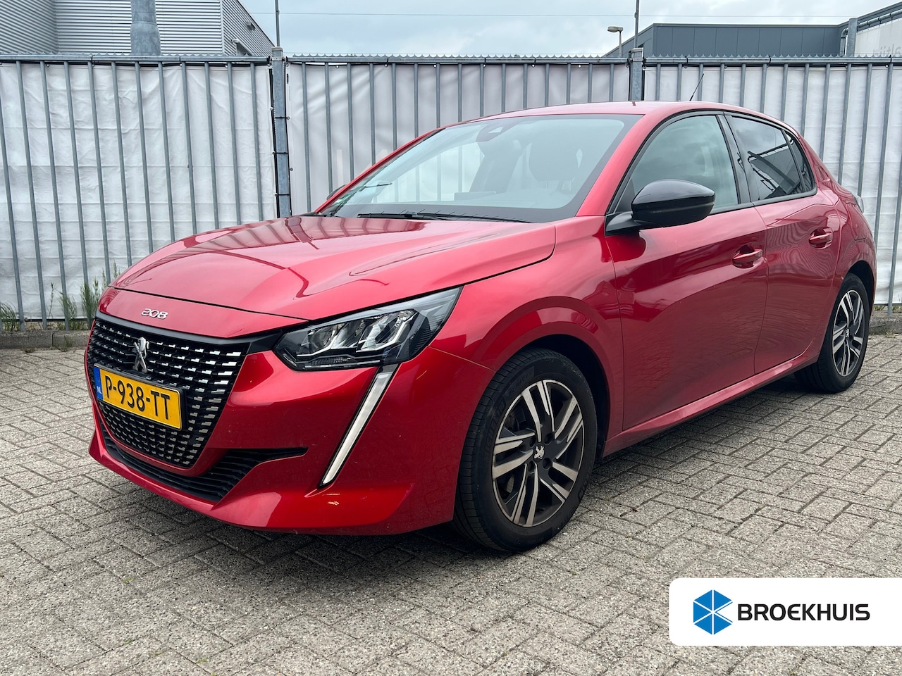Peugeot 208 - 1.2 100pk Allure | Carplay | Cruise controle | Lichtmetalen velgen | Climate controle | Fu - AutoWereld.nl
