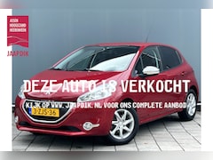 Peugeot 208 - BWJ 2015 | 1.2PT Style | AIRCO | NAVI | DONKER GLAS | LICHTMETAAL | CRUISE |