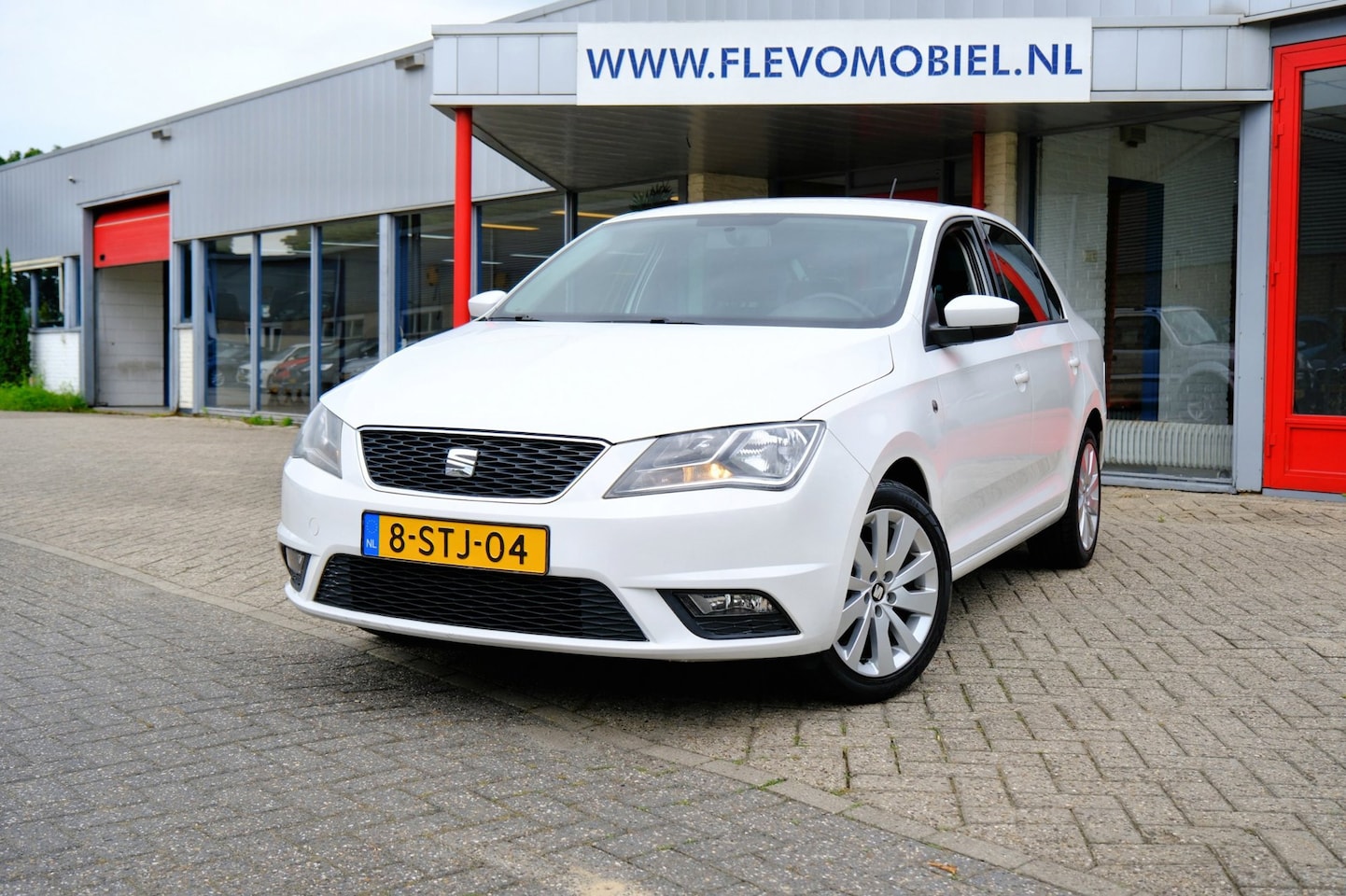 SEAT Toledo - 1.2 TSI Businessline High Navi|Clima|LMV|DAB - AutoWereld.nl