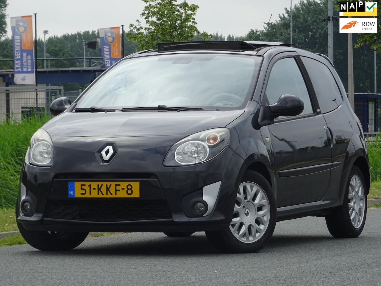 Renault Twingo - 1.2-16V Initiale NAP/PANO/LEER/AC/CRUISE/APK - AutoWereld.nl