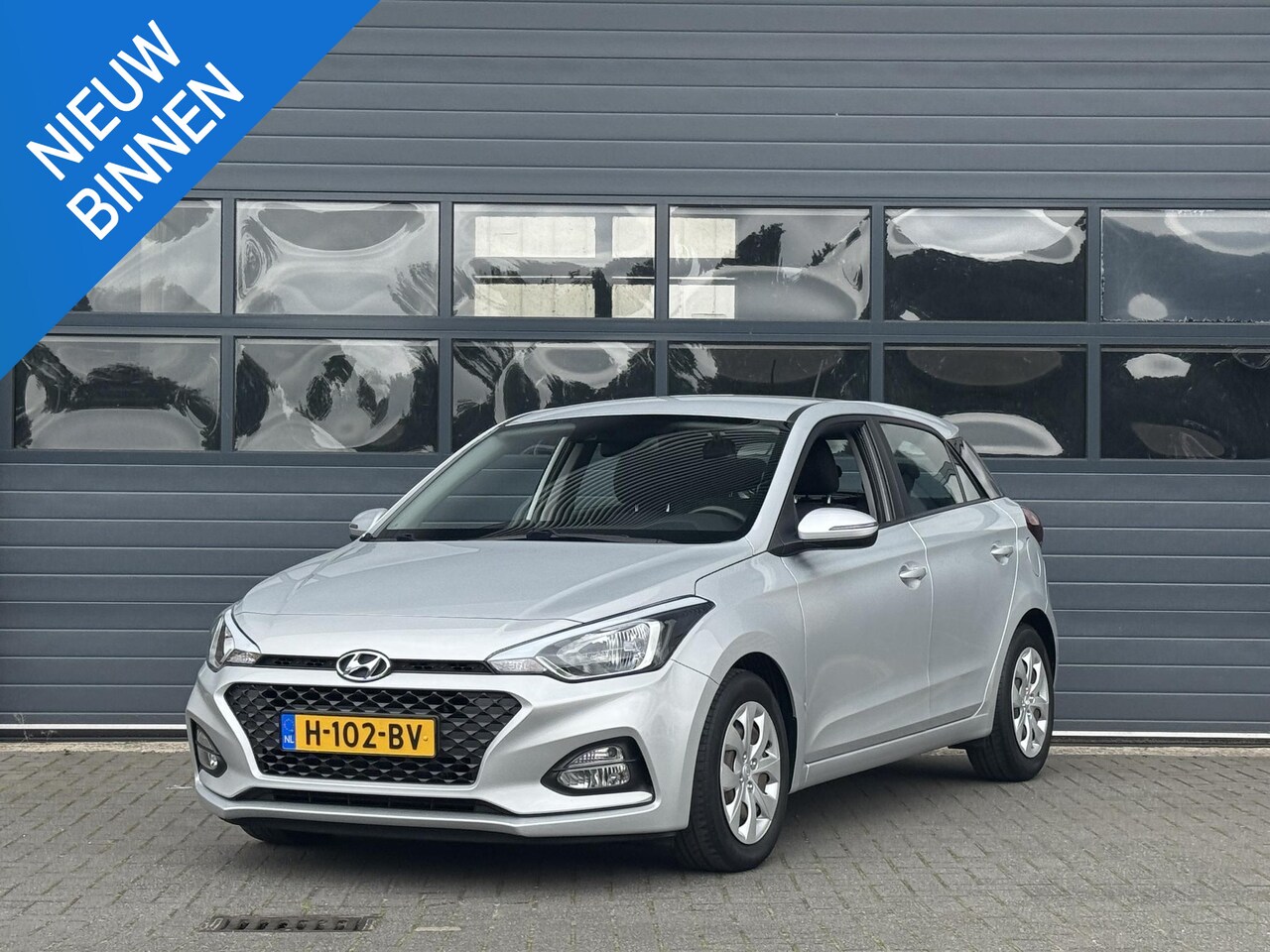 Hyundai i20 - 1.0 T-GDI I-MOTION I TREKHAAK I DEALER ONDERHOUDEN I APPLE CARPLAY I P-CAMERA - AutoWereld.nl