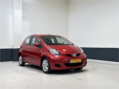 Toyota Aygo - 1.0-12V Aspiration Red | Airco | CV | NL | 1 Eig | Dealer onderhouden | Lm velgen |