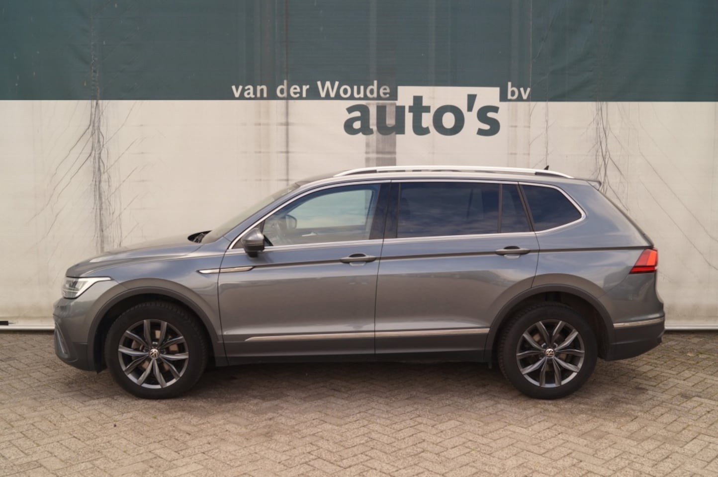 Volkswagen Tiguan Allspace - 1.5 TSI 150pk DSG Life Edition 7-persoons -LEER-ECC-PDC- - AutoWereld.nl