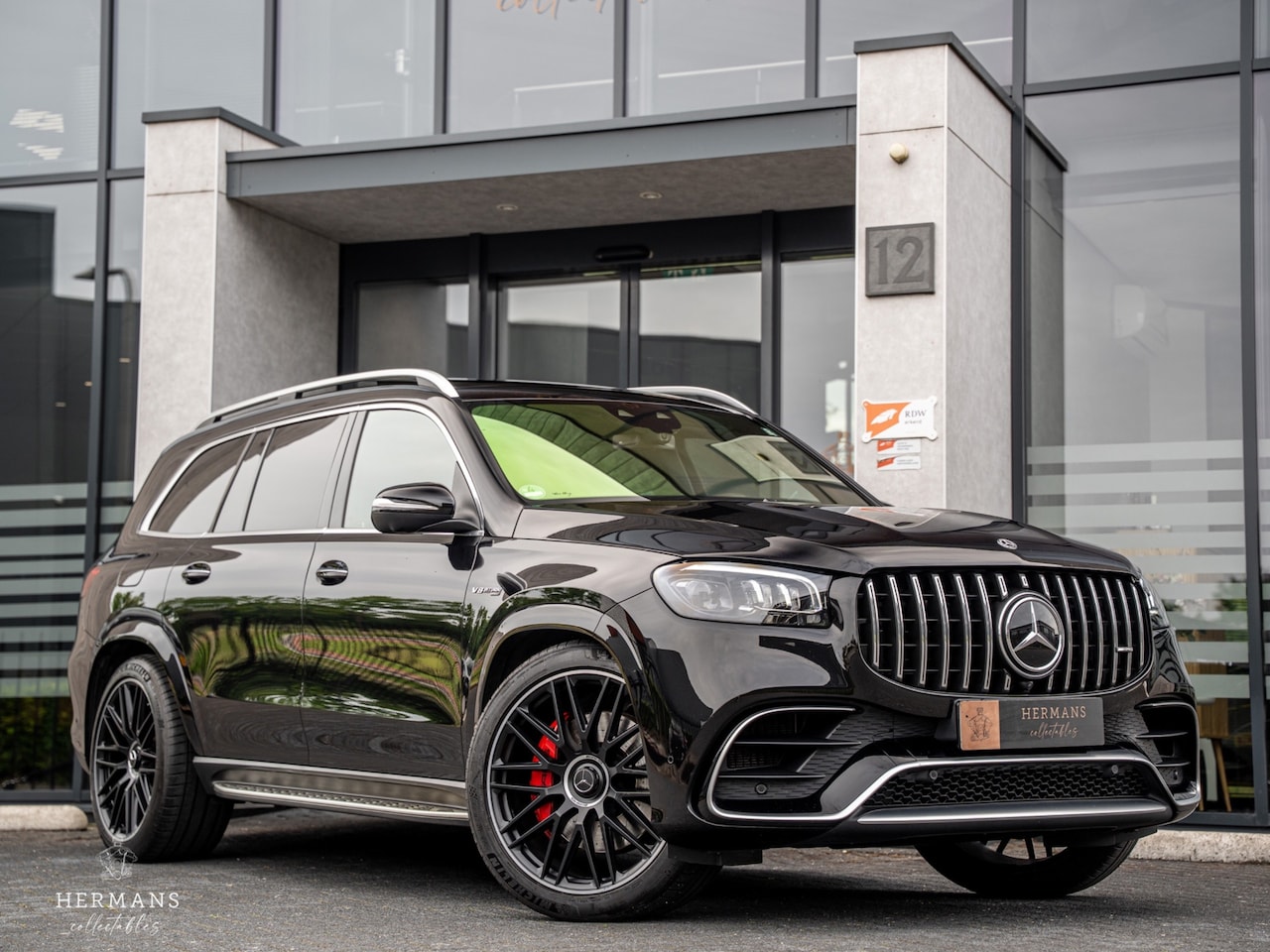 Mercedes-Benz GLS - AMG 63 4MATIC+ / 1st Owner / Burmester / Carbon / Pano / 7 seater - AutoWereld.nl