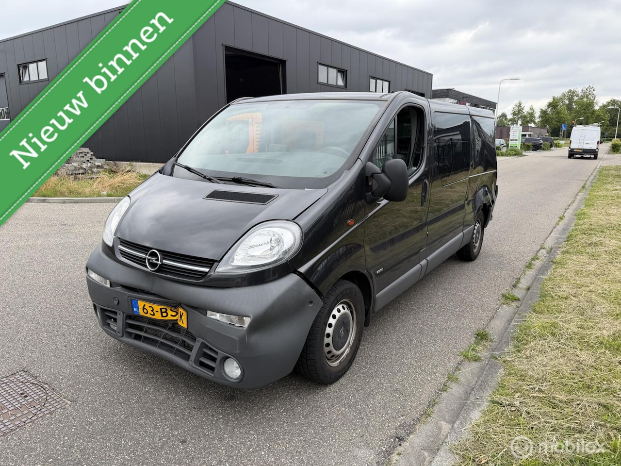 Opel Vivaro - bestel 2.5 CDTI L2H1DC Comfort airco - AutoWereld.nl