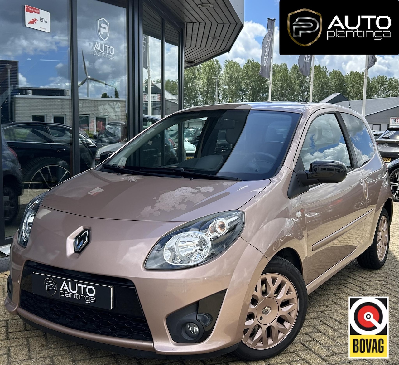 Renault Twingo - 1.2-16V Miss Sixty 75PK | NL AUTO | 2e Eigenaar | NAP | Airco | Cruise Control | Geint Gla - AutoWereld.nl