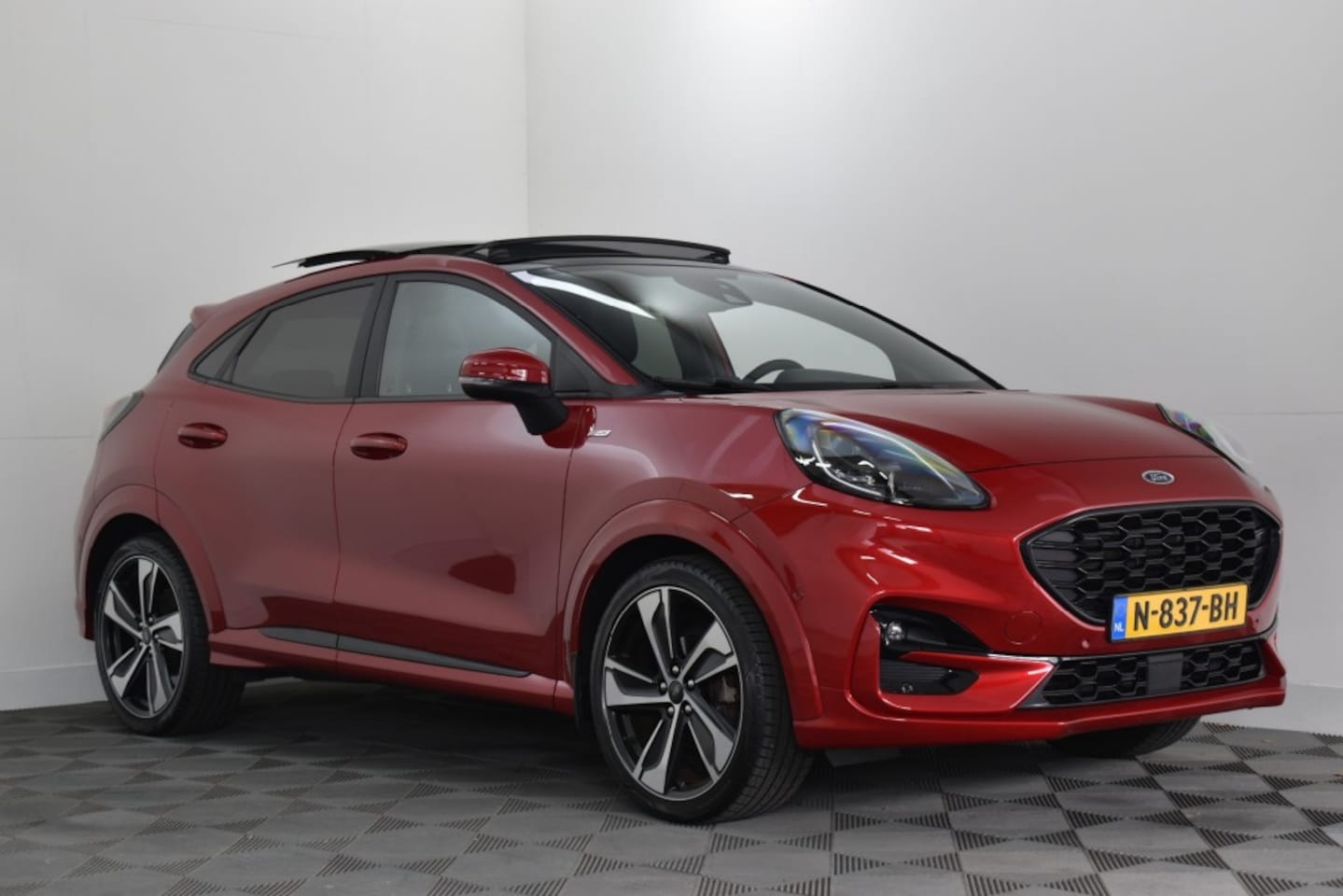 Ford Puma - 1.0 EcoBoost 155PK Mild-Hybrid ST-Line X Vignale - AutoWereld.nl