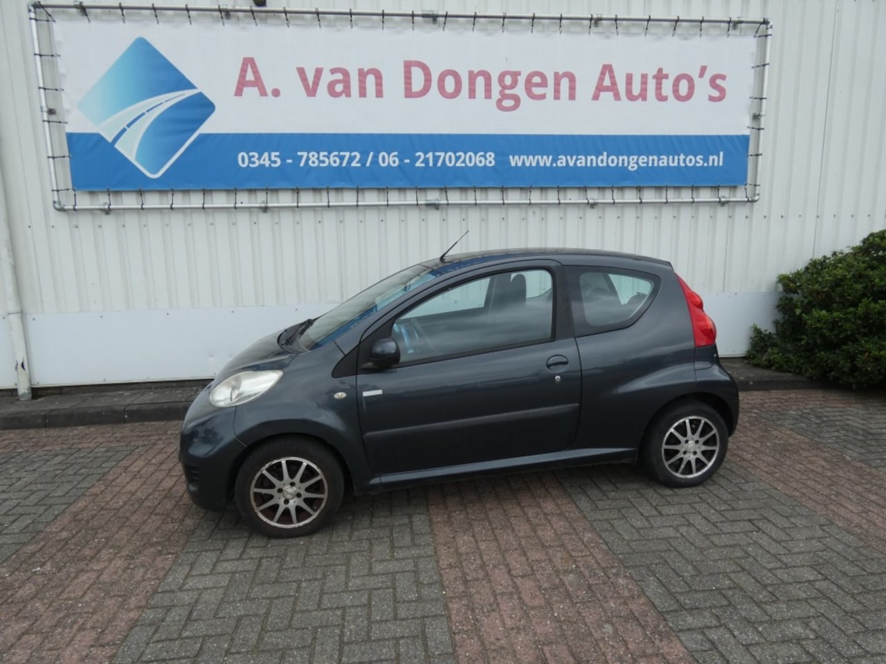 Peugeot 107 - 1.0-12V Millesim 200 1.0-12V MILLESIM 200,Airco,Elektr Ramen, APK 31-10-26 - AutoWereld.nl