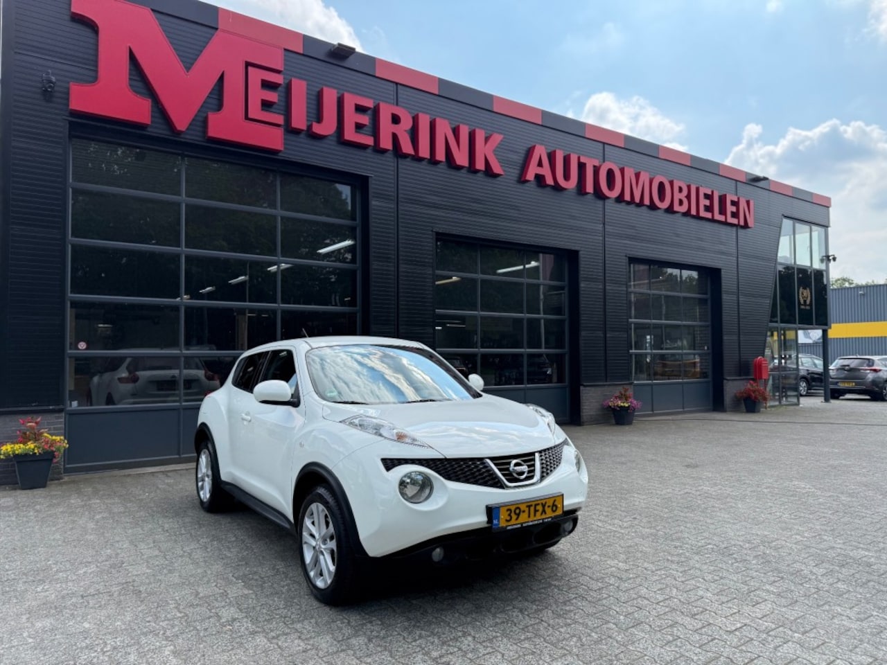 Nissan Juke - 1.6 ACENTA ECO bj.2012 ECC TREKHAAK - AutoWereld.nl
