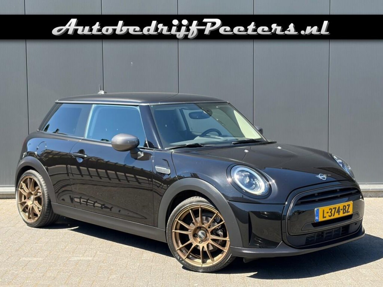 MINI Cooper - 1.5 Cooper Navigatie LED Carplay NL-auto - AutoWereld.nl
