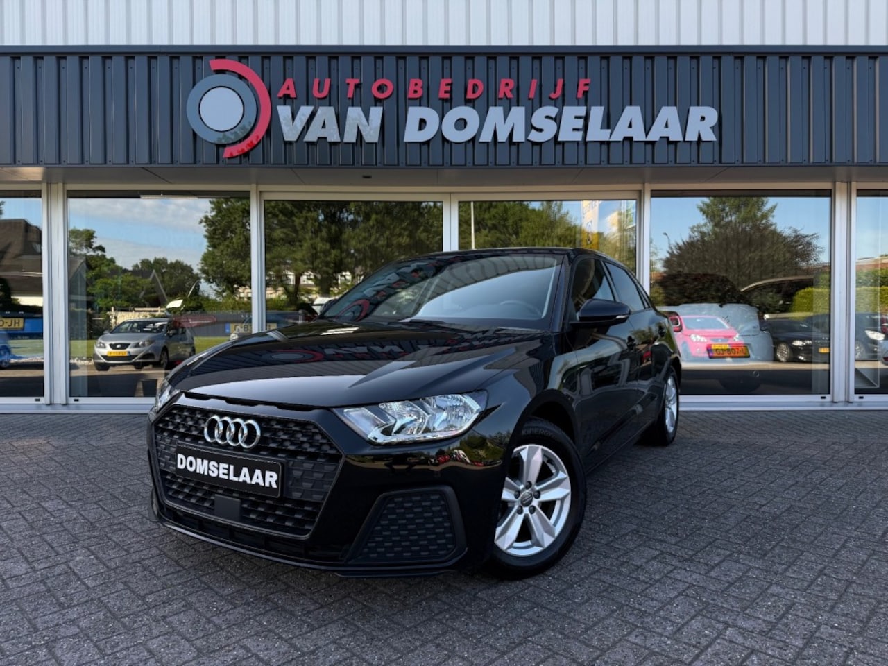 Audi A1 Sportback - Sportback 25 TFSI Pro Line - NL Auto 120PK Navi Park. Sens voor en achter - AutoWereld.nl