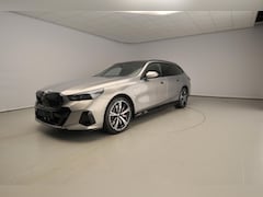 BMW 5-serie Touring - 530e | M Sportpakket Pro | Innovation Pack | Travel Pack | Comfort Pack