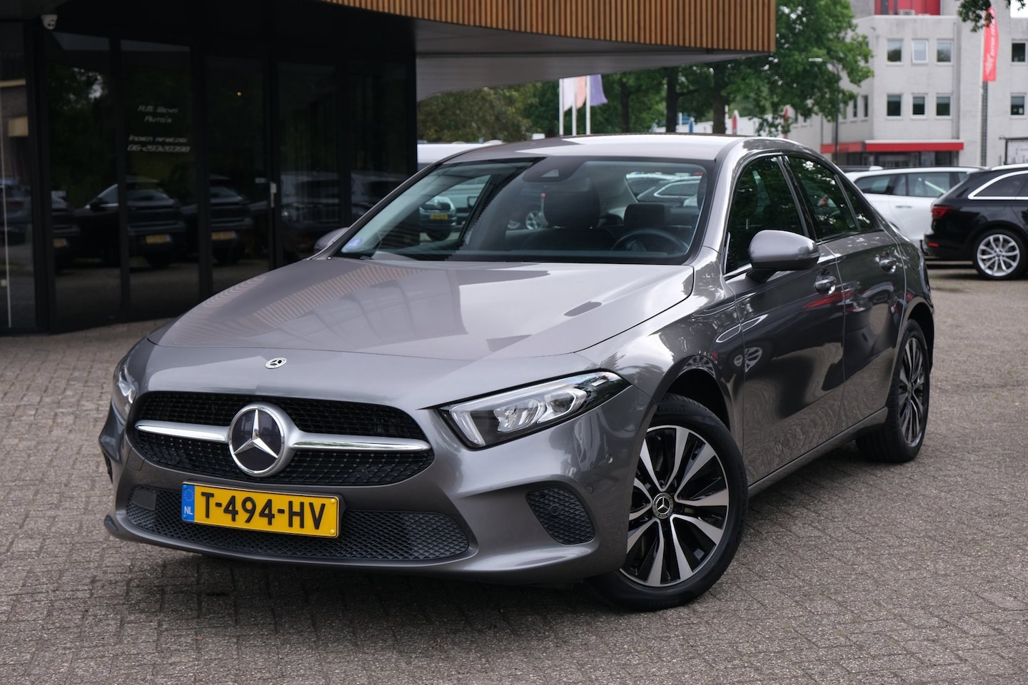 Mercedes-Benz A-klasse - 250 e Business Line|Rijklaar!|Widescreen|Trekhaak|Carplay|Stoelverwarming - AutoWereld.nl