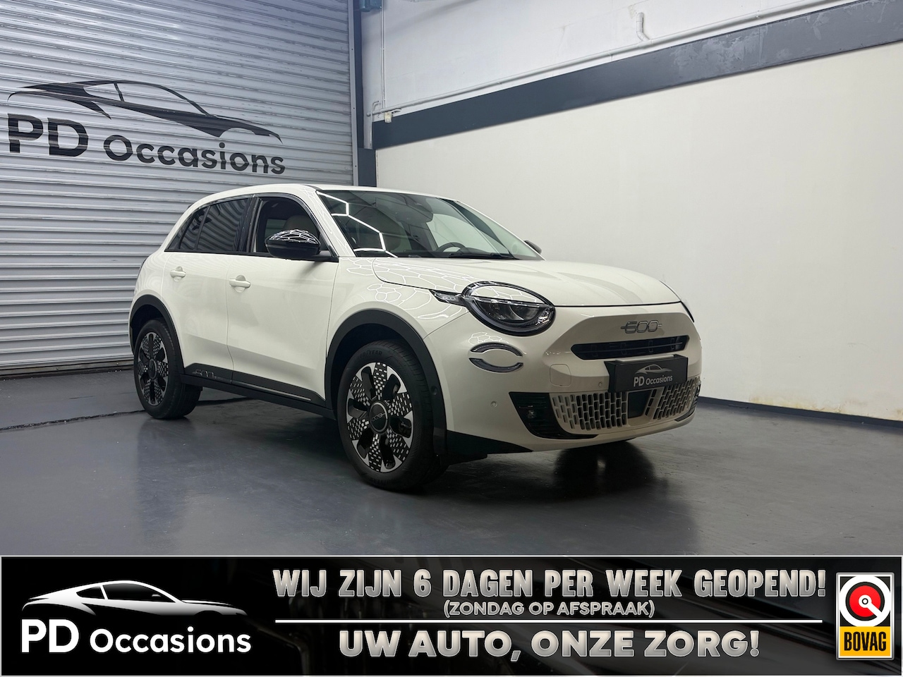 Fiat 600 - 1.2 Hybrid 145PK Urban - Wit leer - Elek. Achterklep - ACC - Dodehoek - AutoWereld.nl