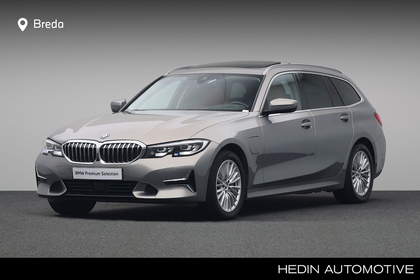 BMW 3-serie Touring - 330e High Executive | Luxury Line | Active Cruise Control | Comfort Access | Head UP | Hi - AutoWereld.nl