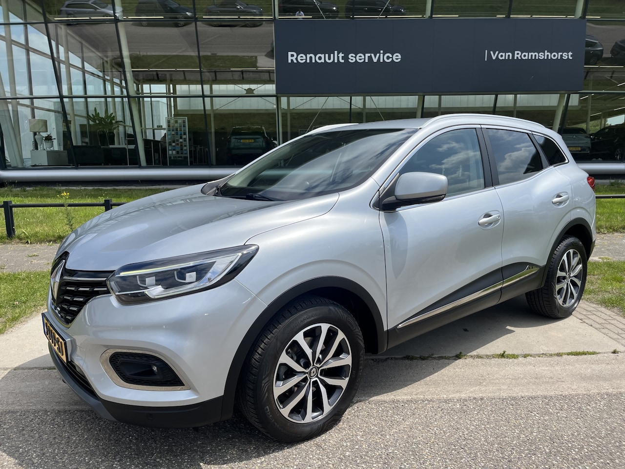 Renault Kadjar - 1.3 TCe Intens 160PK / Automaat / Camera / Parkeerhulp V+A / - AutoWereld.nl
