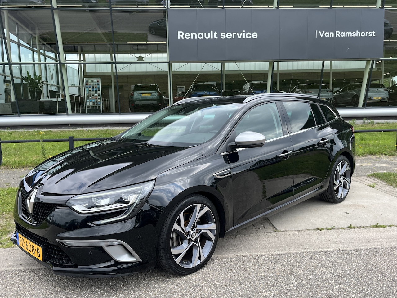 Renault Mégane Estate - 1.6 TCe GT 206 PK / Automaat / 4-Control / Alcantara/ Camera / Stoelverw. / - AutoWereld.nl
