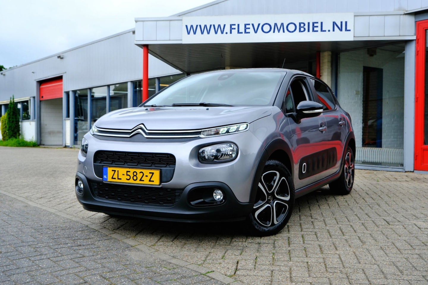 Citroën C3 - 1.2 PureTech S&S Feel Edition 5-drs *48.000km!* Navi|Clima|Cruise|CarPlay - AutoWereld.nl