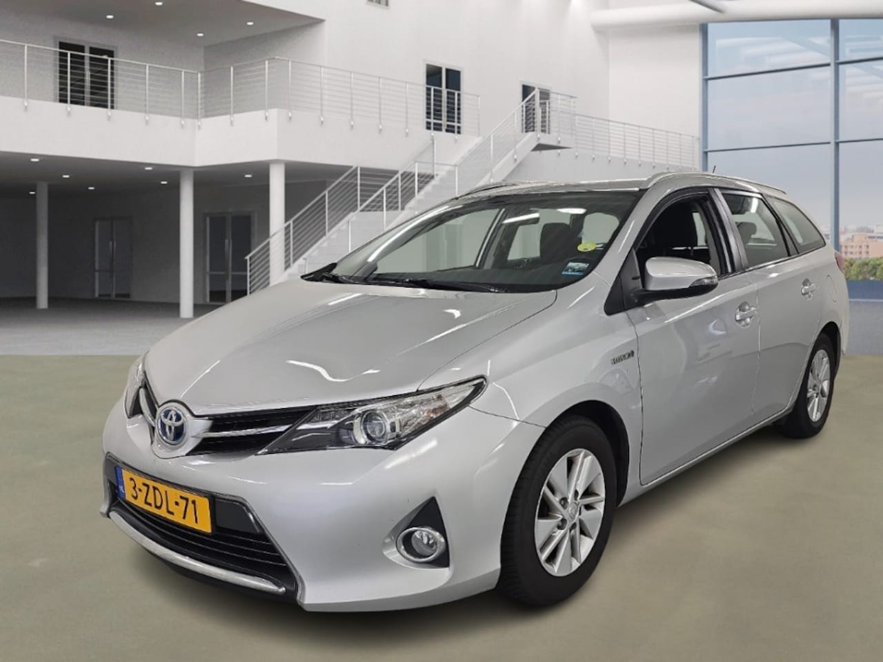 Toyota Auris Touring Sports - 1.8 Hybrid Aspiration/AUTOMAAT - AutoWereld.nl