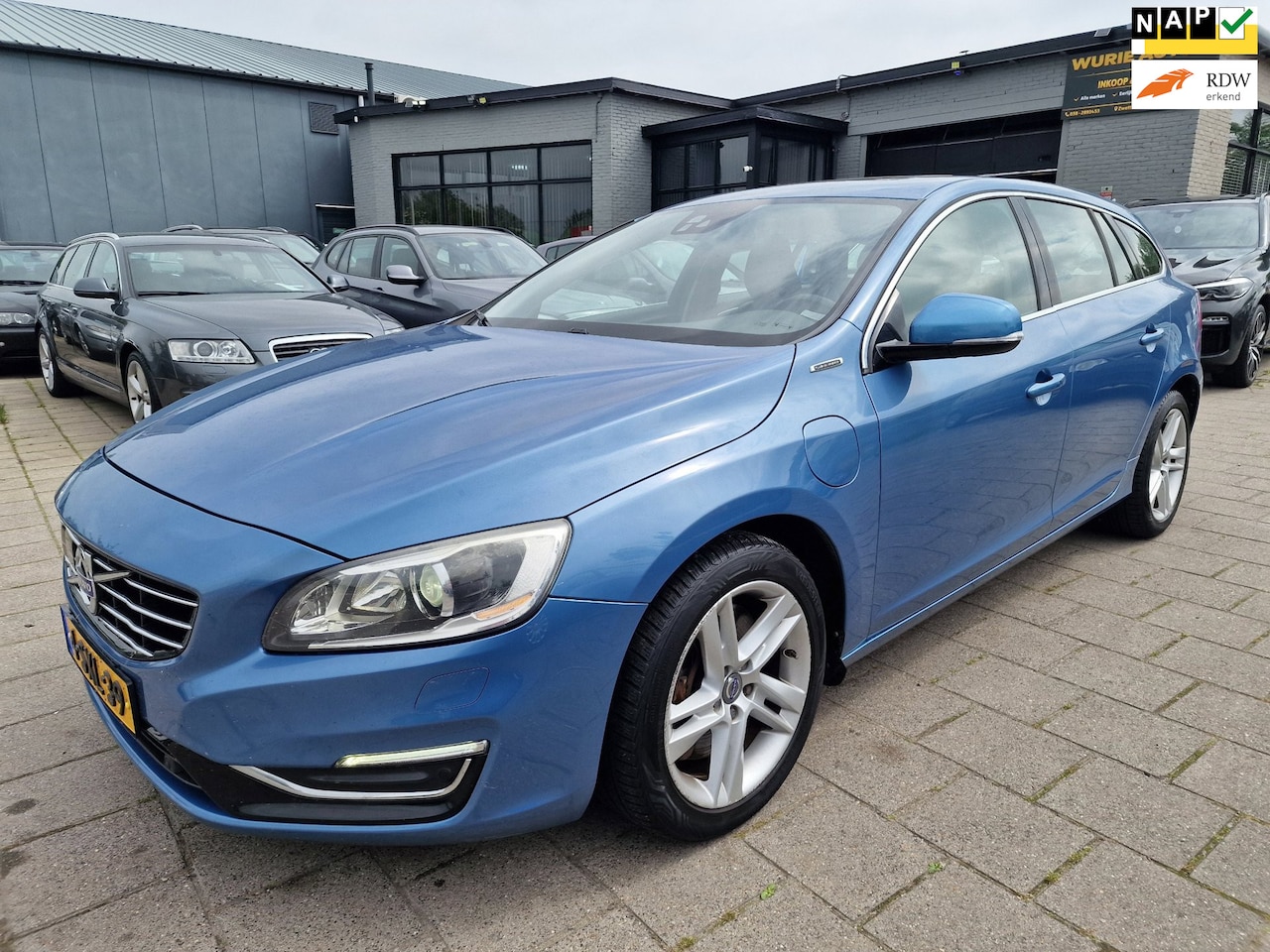 Volvo V60 - 2.4 D6 AWD Plug-In Hybrid Summum/Apk 24-12-2026 - AutoWereld.nl