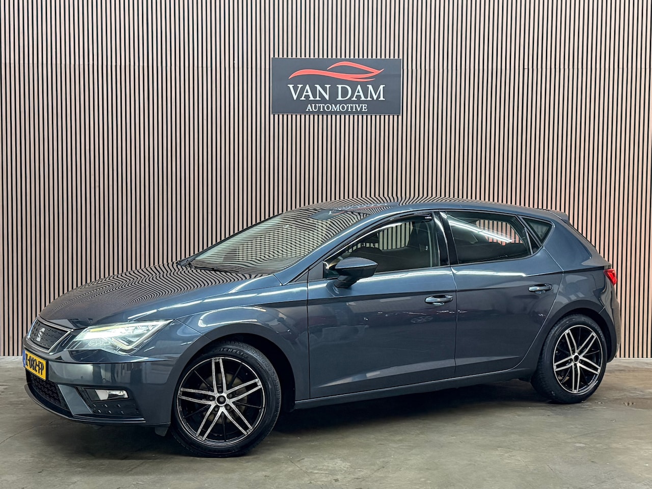 SEAT Leon ST - 1.0 EcoTSI Style 2019 DSG LED CRUISE CLIMA CAR-PLAY - AutoWereld.nl